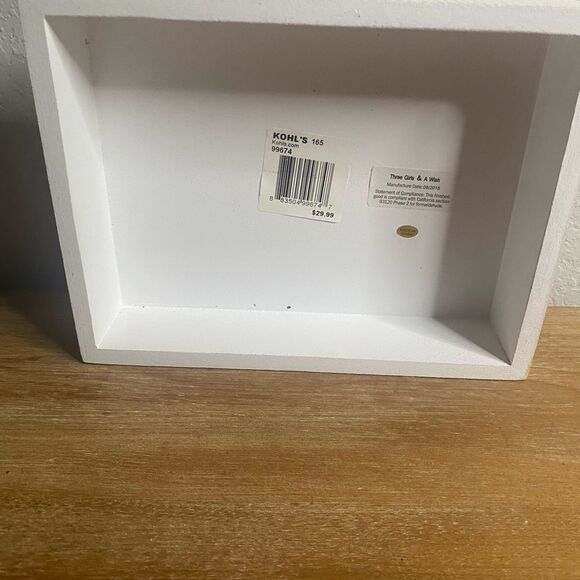 Tabletop Merry Christmas Farmhouse Red Truck 8x6x2 in Holiday Decor - Picture 2 of 8